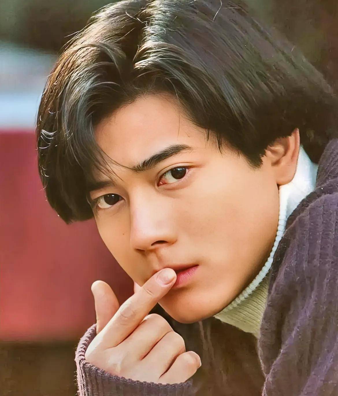 港片10 位荧屏帅哥,年轻时的帅气应该也令好多" 少女"痴迷吧?