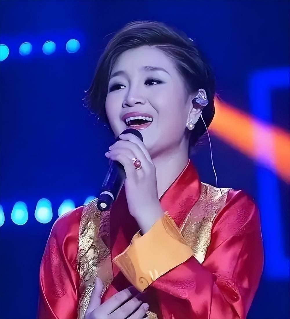 "跳梁小丑"降央卓玛跌落神坛,不会被世界宽容,名誉彻底崩塌