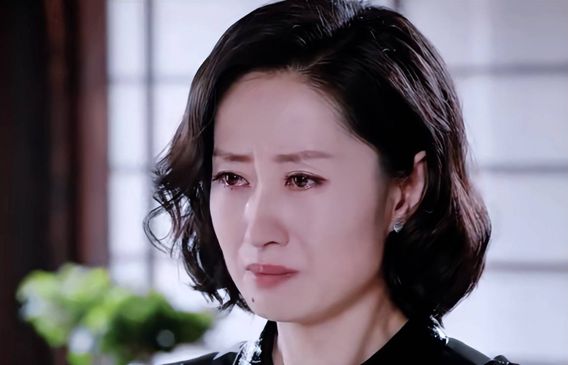 刘敏涛净身出户离婚真相揭露前夫遭打脸真相曝光震惊全网