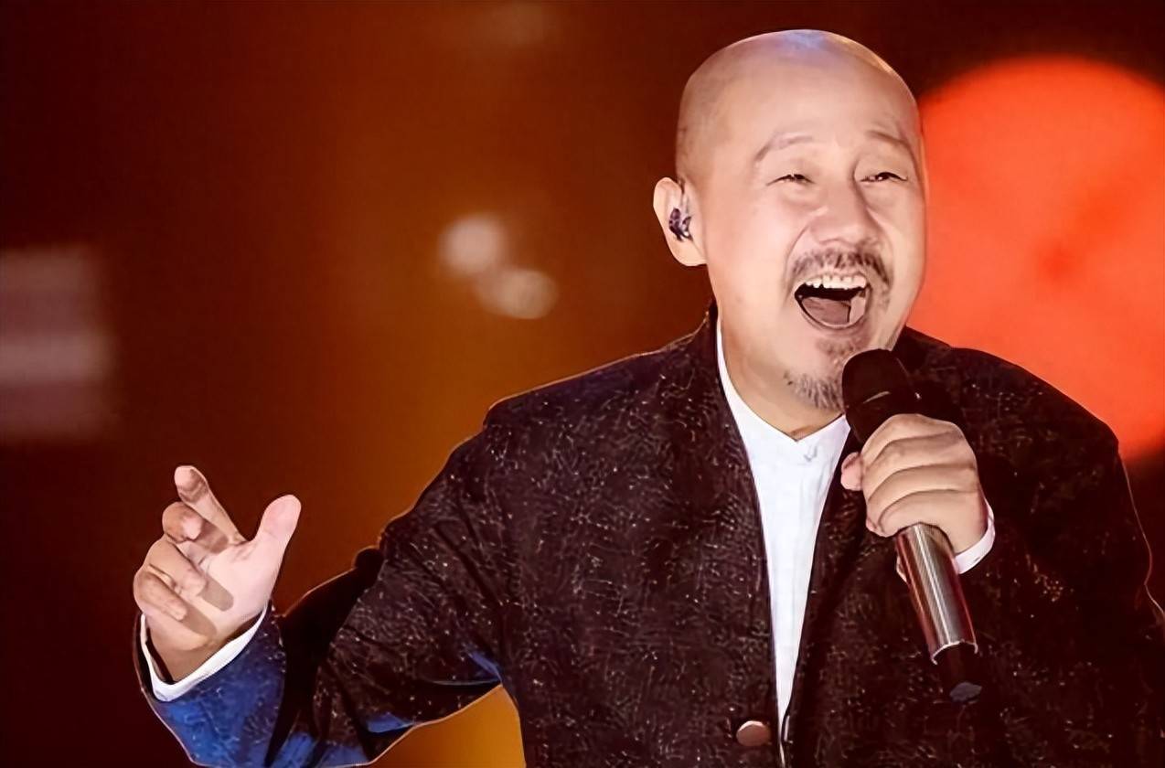 "草原歌手"腾格尔:喝酒败尽家产,妻离女逝,他如今后悔了吗?