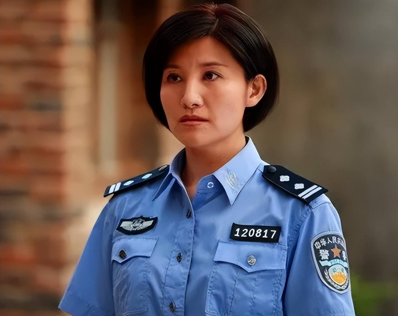 她不顾父母反对嫁林永健,失去3孩子40岁当上妈妈,流下幸福眼泪