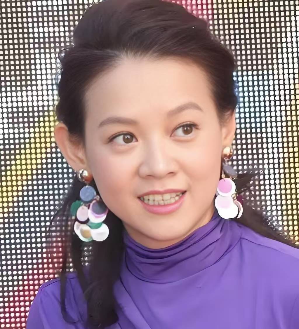 希望在未来的岁月里,我们都能像曾宝仪一样,无论年纪如何,依然拥有那