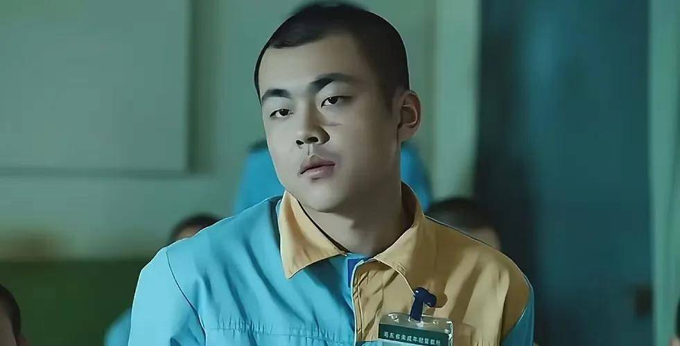 导演让周思羽演小混混,观众却气得牙痒痒,没想到竟引发热议