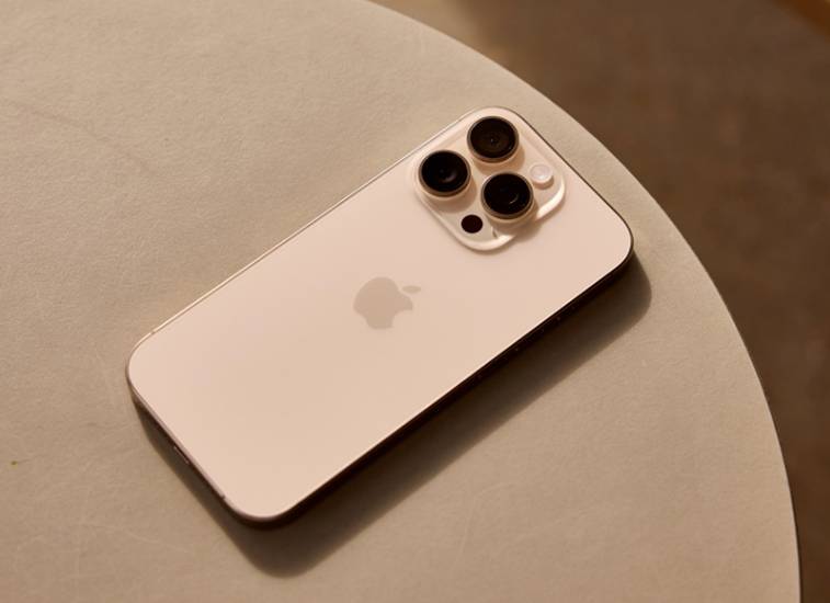 嘴上说不买，身体很诚实：5499元的iPhone16 Pro卖断货