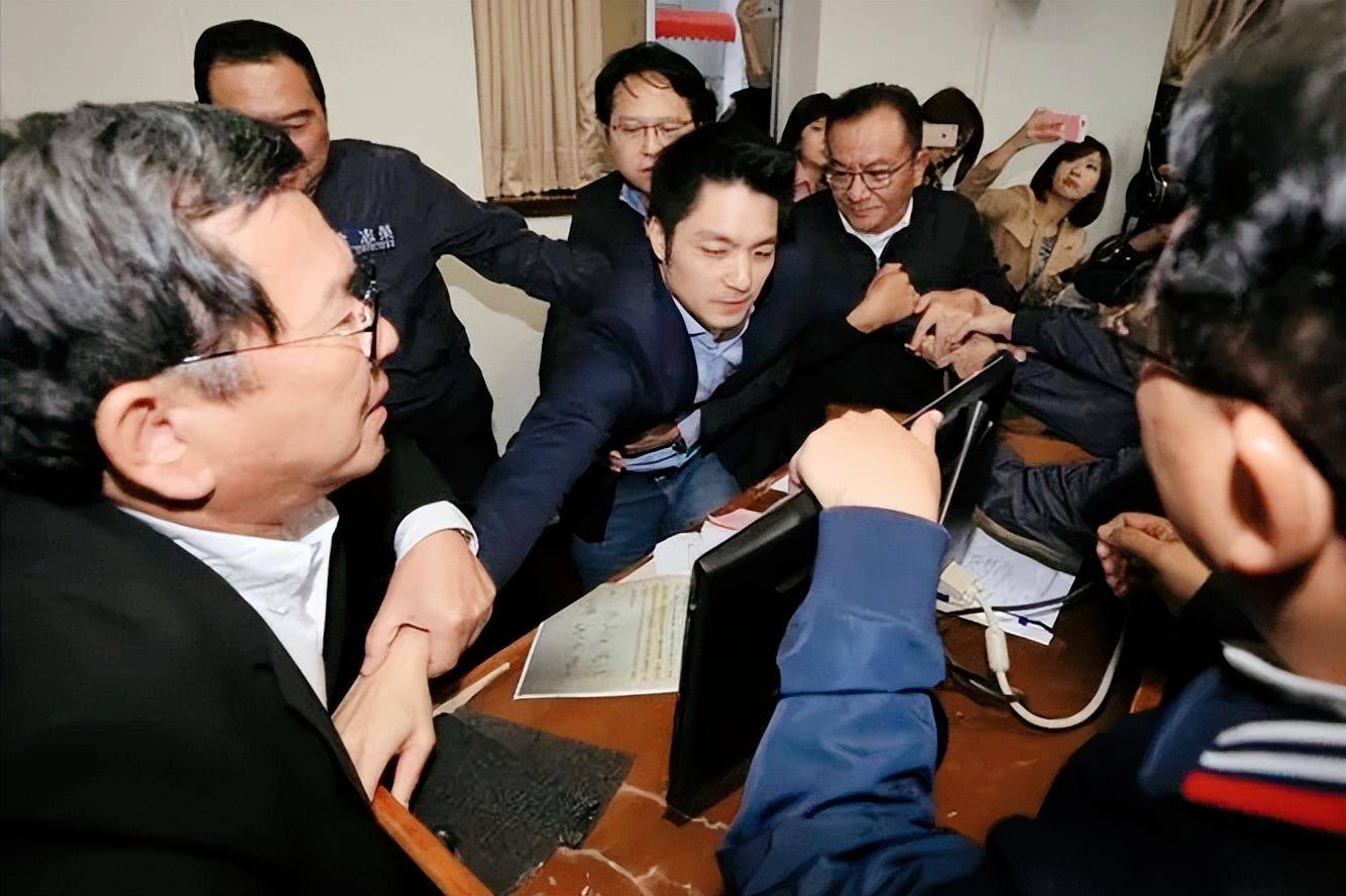 蒋万安和蒋介石的关系