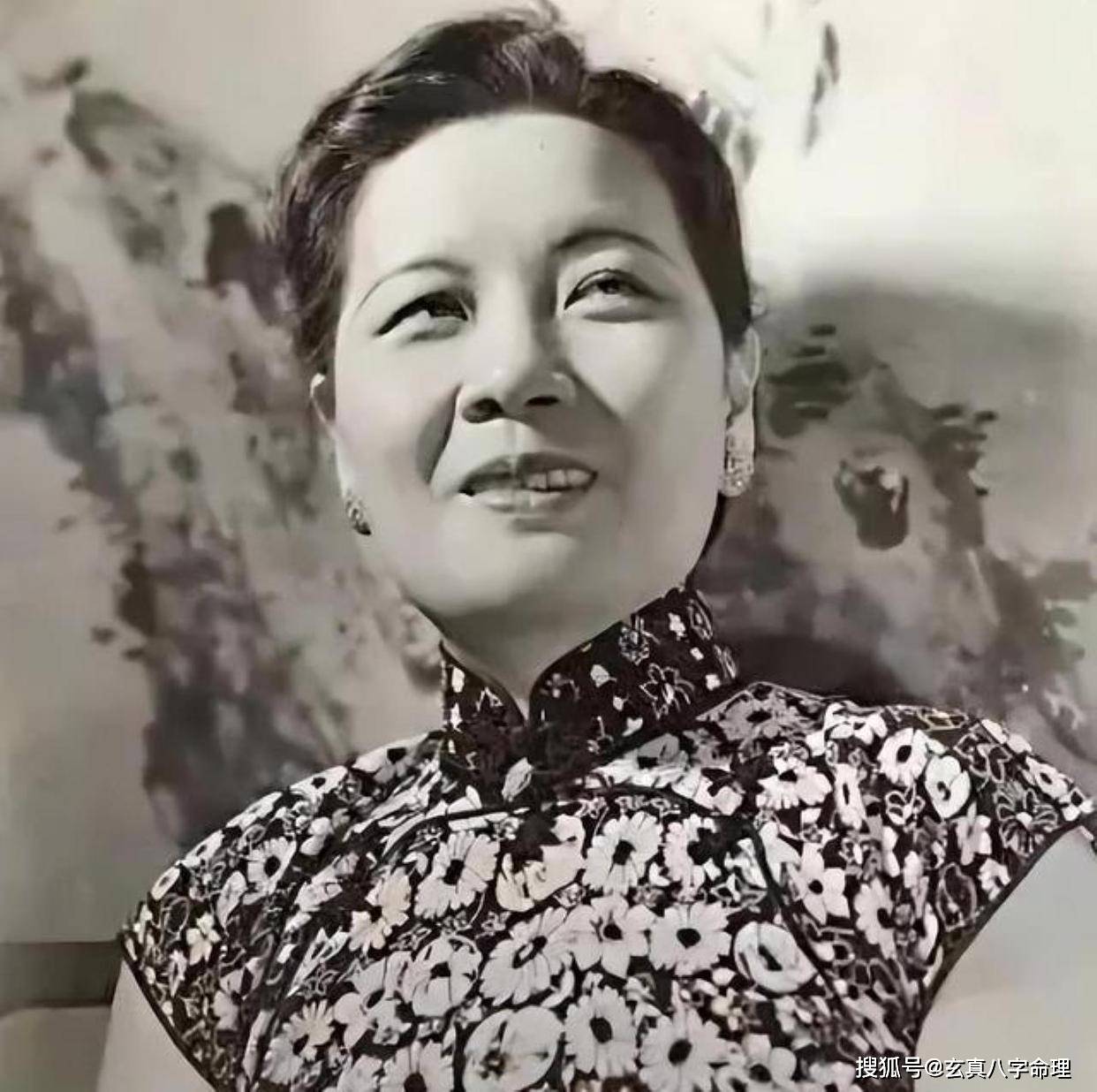 庞斑秦梦瑶带回寓所