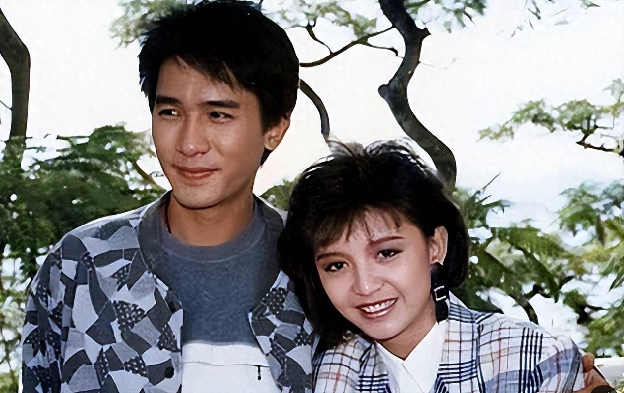 梁朝伟两任女友大对比再看59岁曾华倩和刘嘉玲才知道两人差在哪里