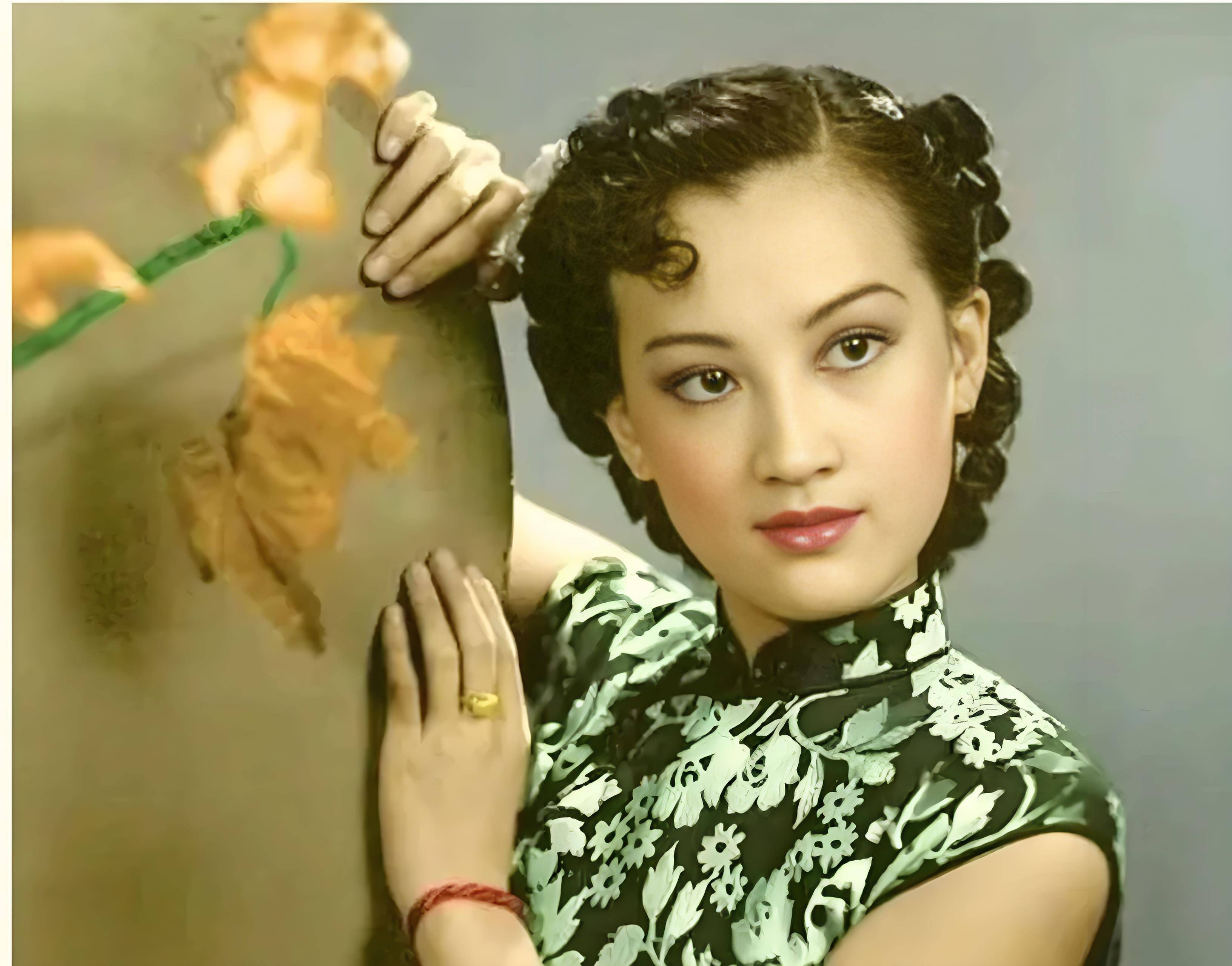 这是夜上海周璇真实样貌,37岁疯癫离世,死后照片竟卖218万