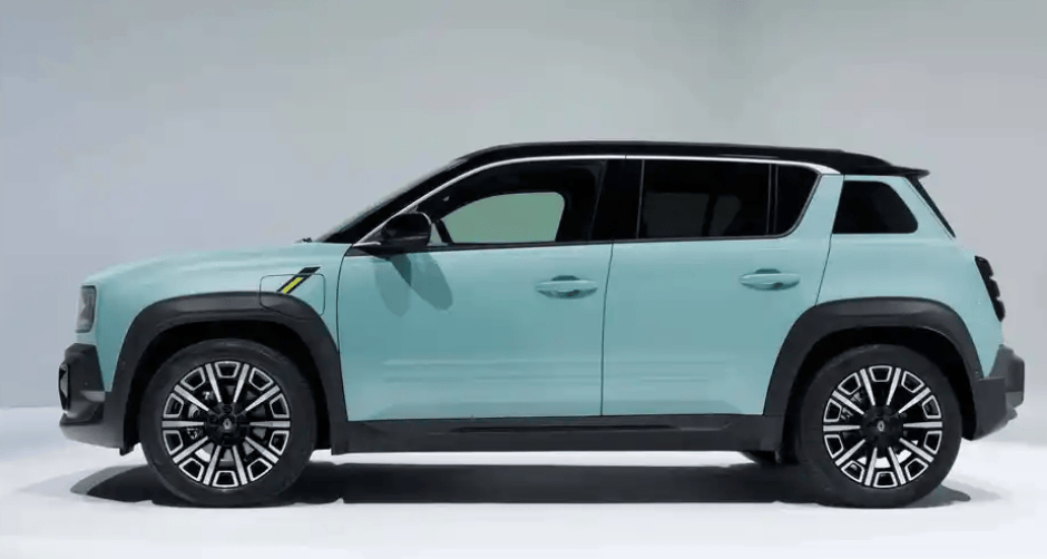 雷诺4 E-Tech有望年内在海外上市！定位电动小型SUV