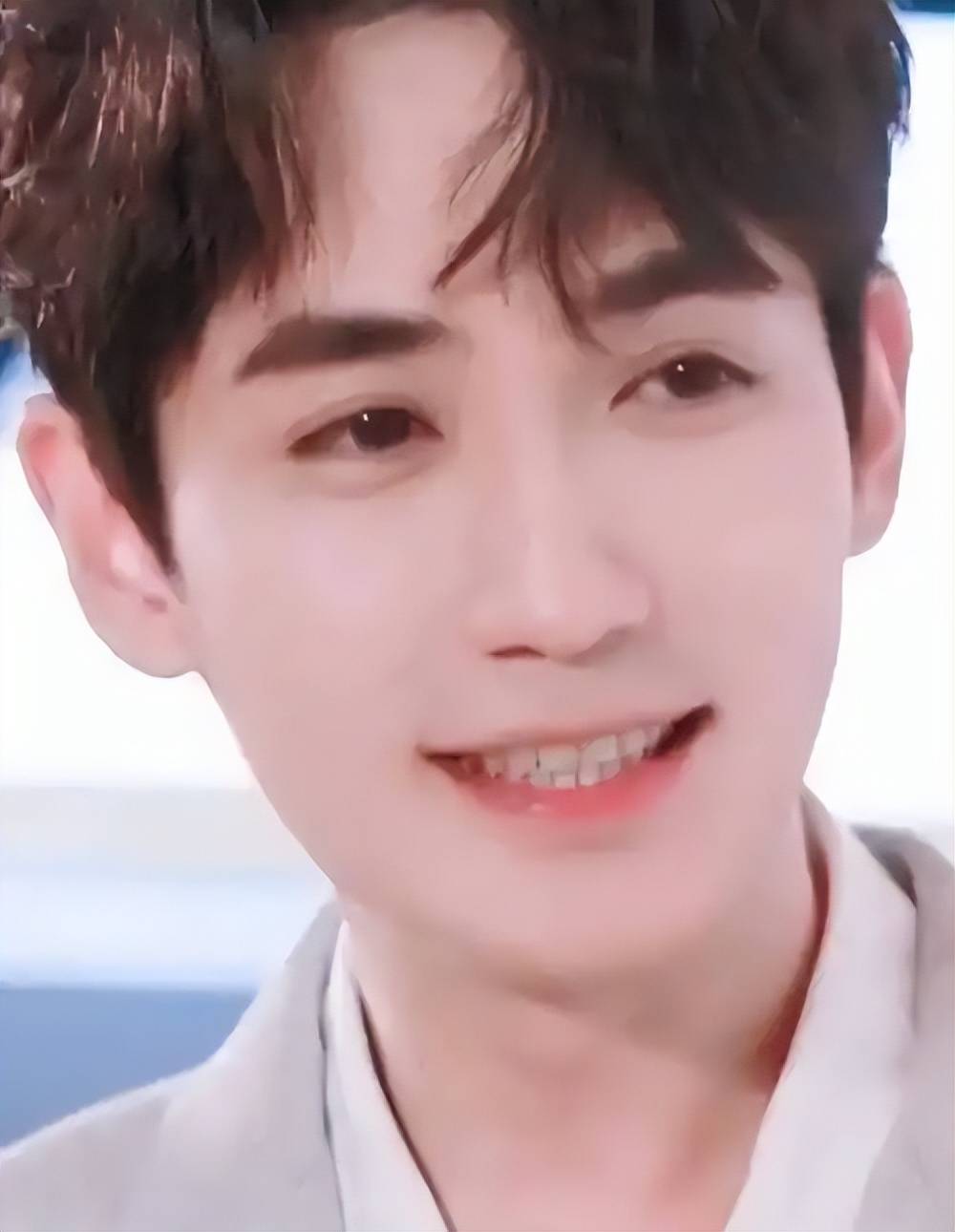 6位天生桃花眼的男星,眼神自带苏感,看谁都含情脉脉,深情款款