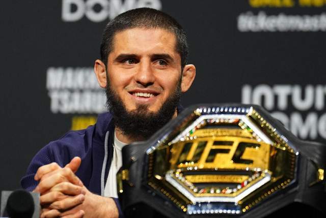 伊斯兰·马哈切夫：UFC史上首位三量级霸主的潜力之星