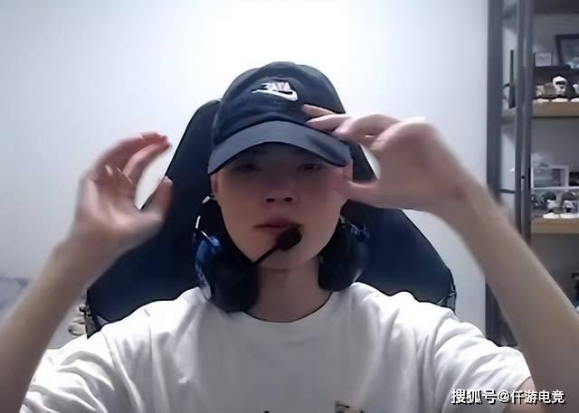 LOL世界冠军Deft或因健康问题提前退伍，电竞圈关注其服役状况