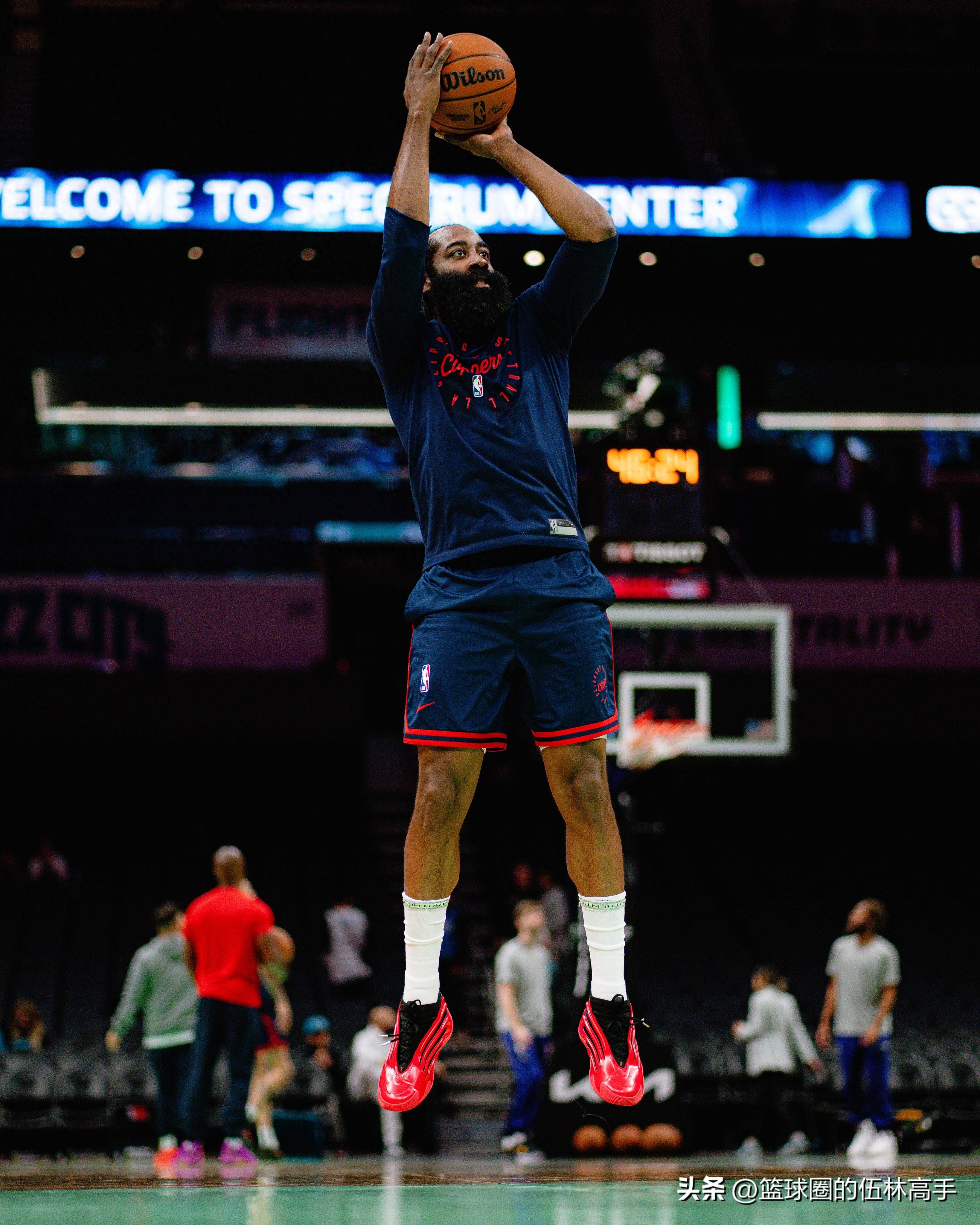 奥尼尔解释为什么快船球星詹姆斯·哈登在大型比赛中表现不佳