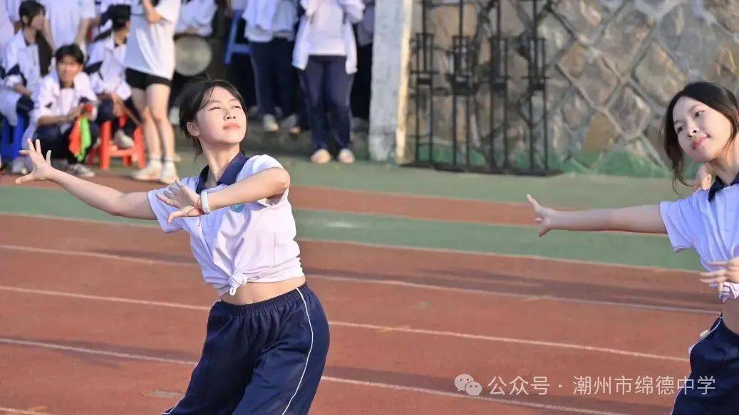 以星光为路,赴盛夏之约