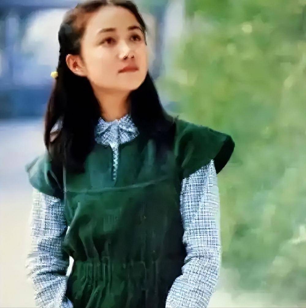 演员罗燕近况:美国豪宅居住,68岁依旧优雅,事业家庭双丰收