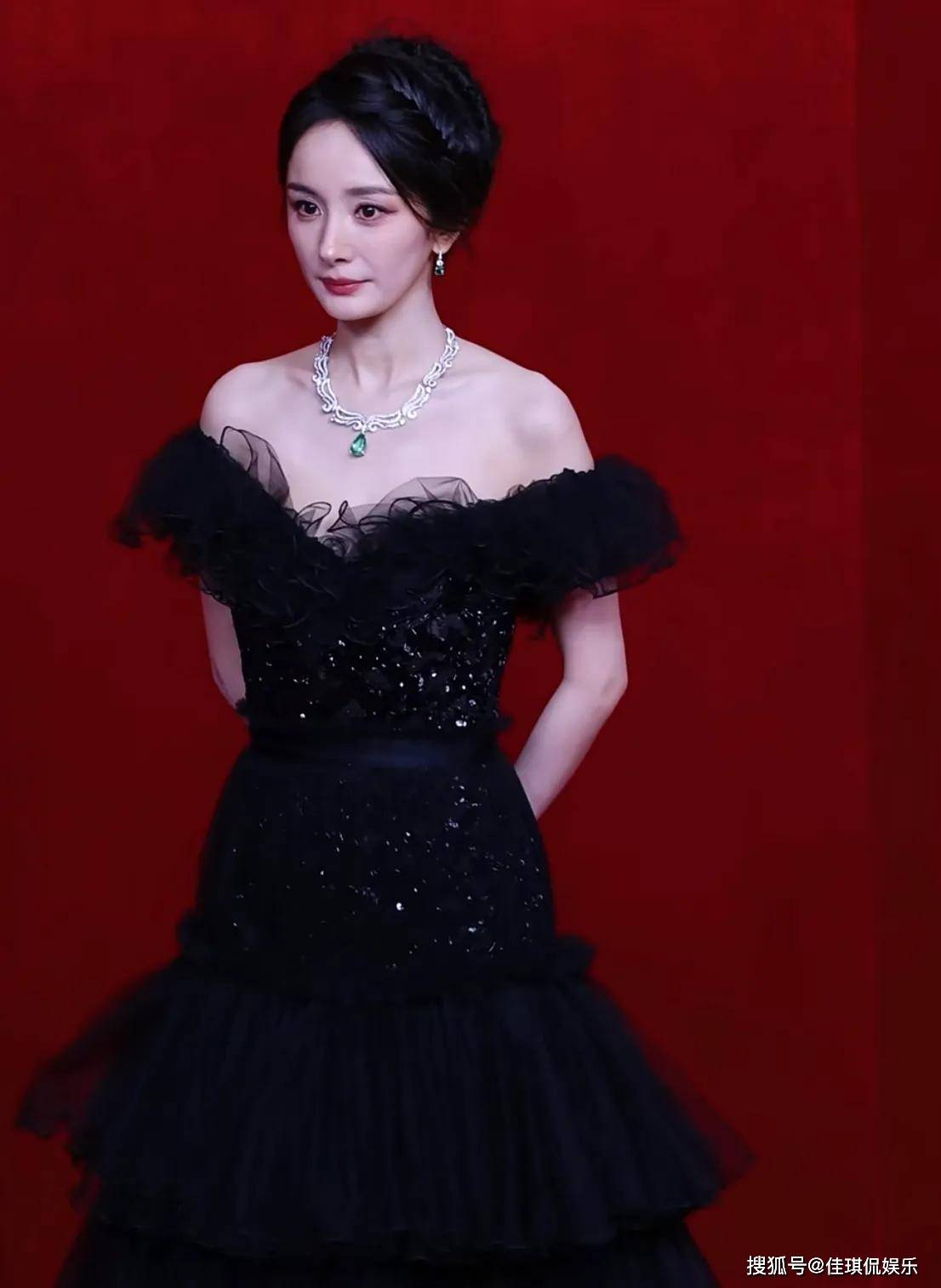 时尚芭莎生图杨幂惠英红压轴同框林志玲脸僵了孙俪赢了所有