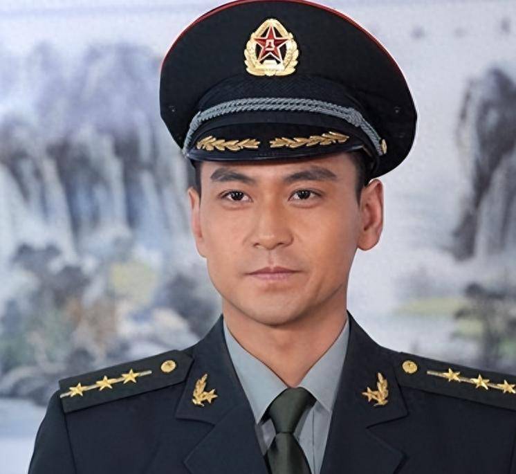 "军旅一哥"李飞现状:和母亲卖鱼养家,他真的无戏可拍了吗?