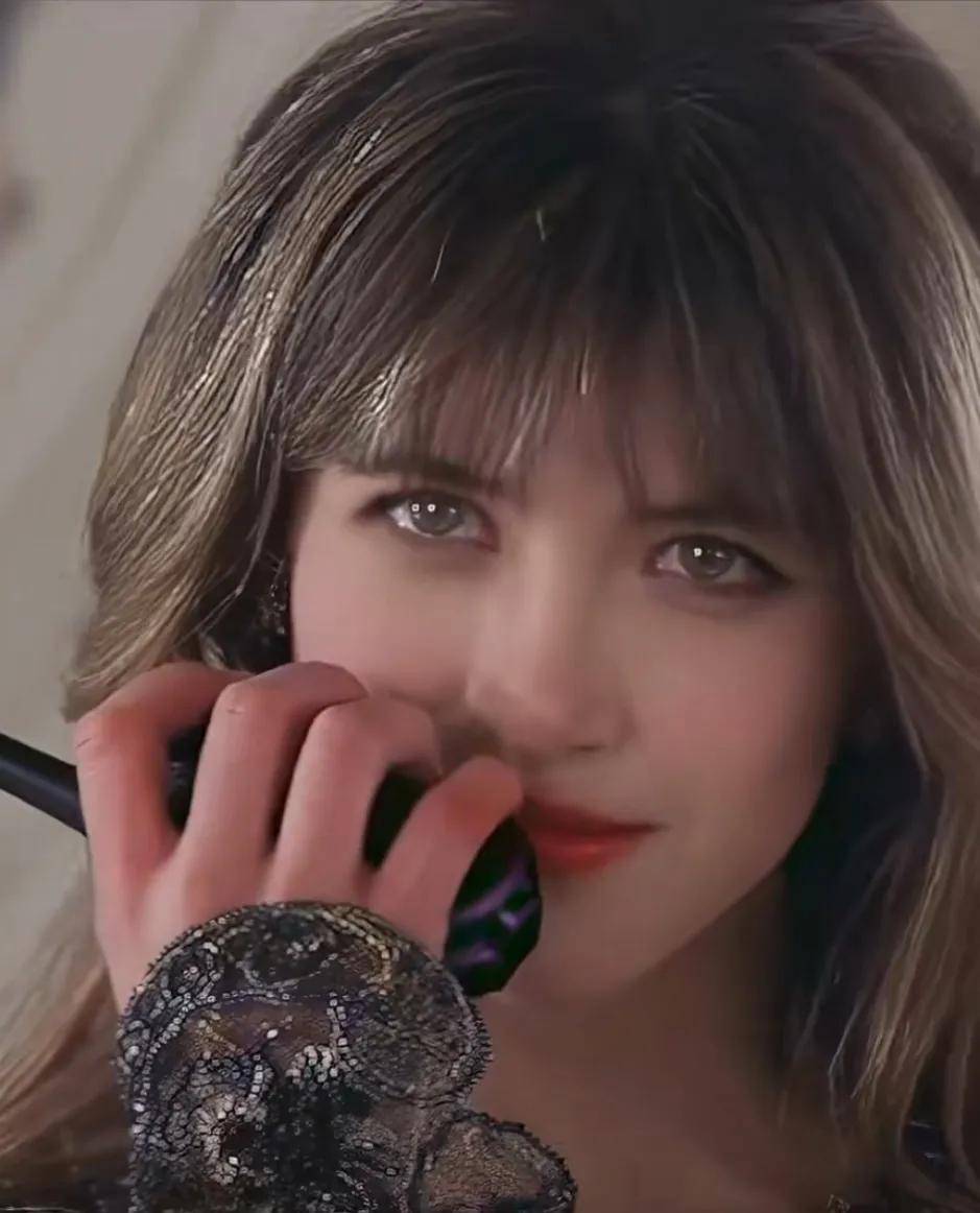 58岁苏菲玛索满脸皱纹,年轻时令人心动,法国人称为永远挚爱