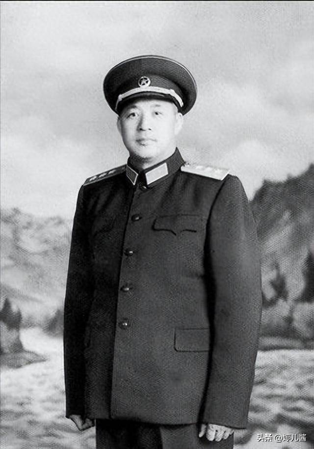 _上将军衔名单简介_上将受衔视频