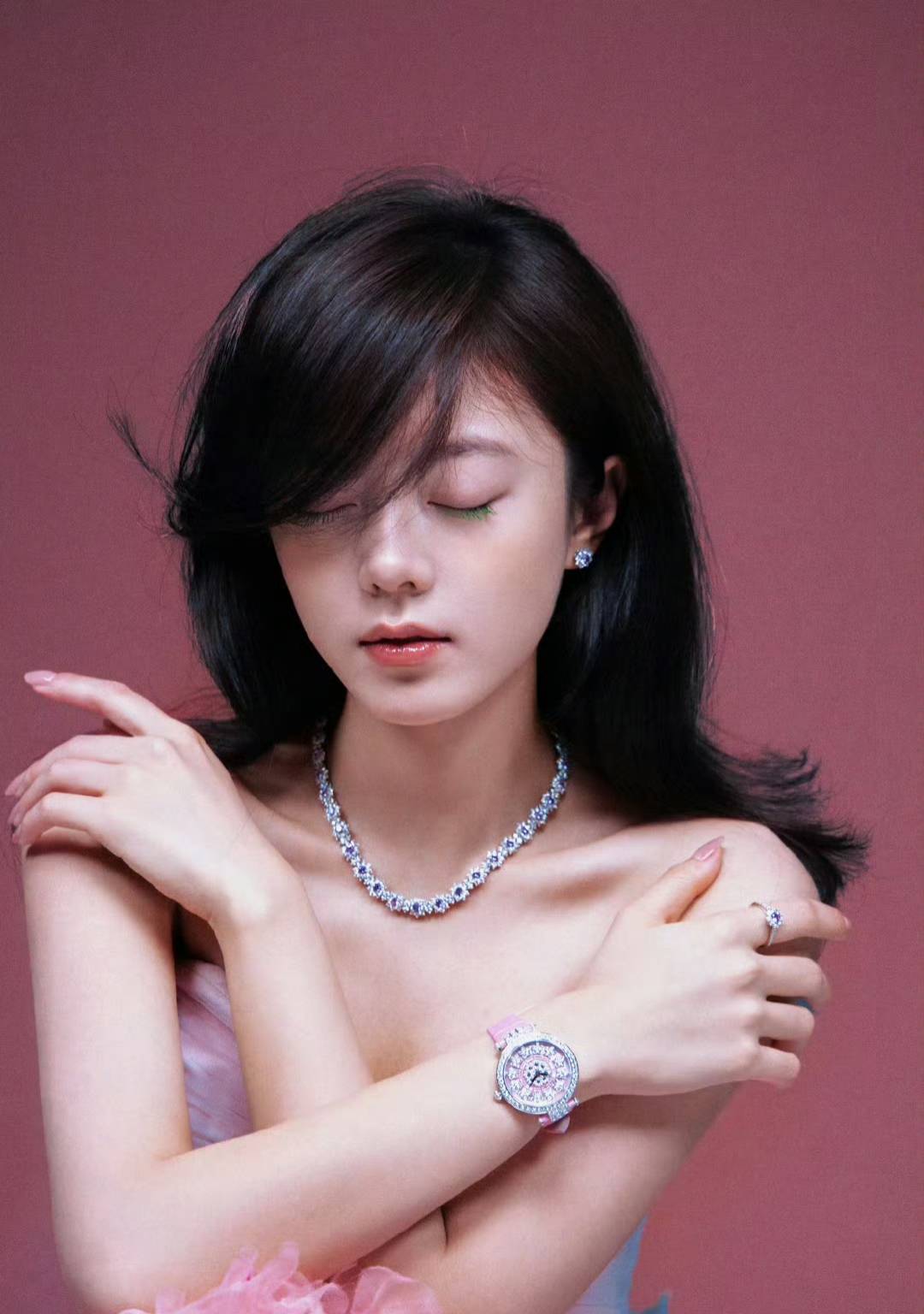 赵今麦华丽蜕变,时尚界新星"麦麦"闪耀登场!