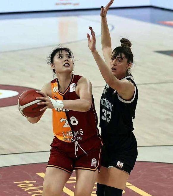 WNBA交易风暴：李月汝未来成焦点，多队竞逐中国市场潜力
