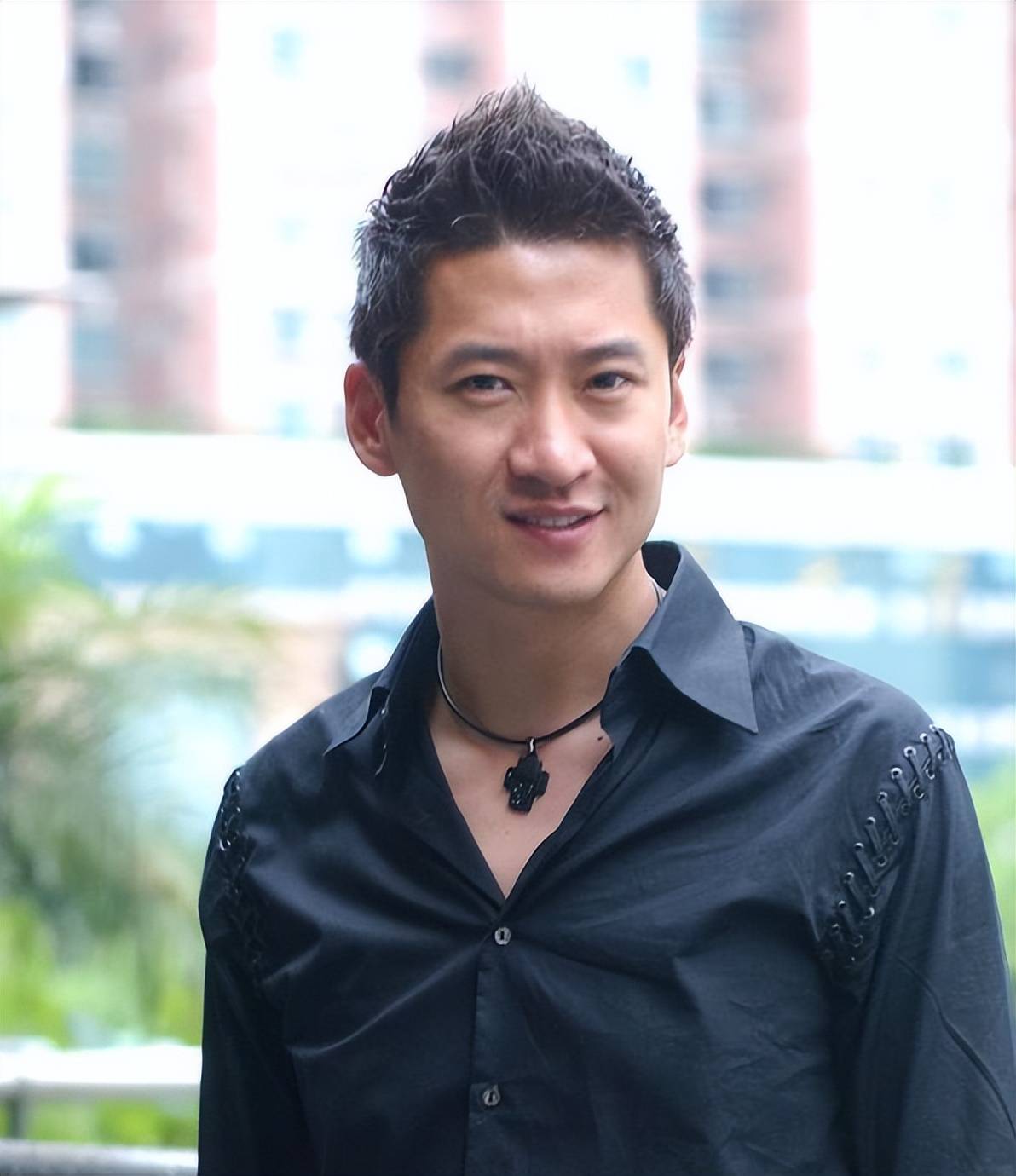 跳进黄河洗不清!曾经被林心如污蔑的周杰,退圈后被迫到东北种大米