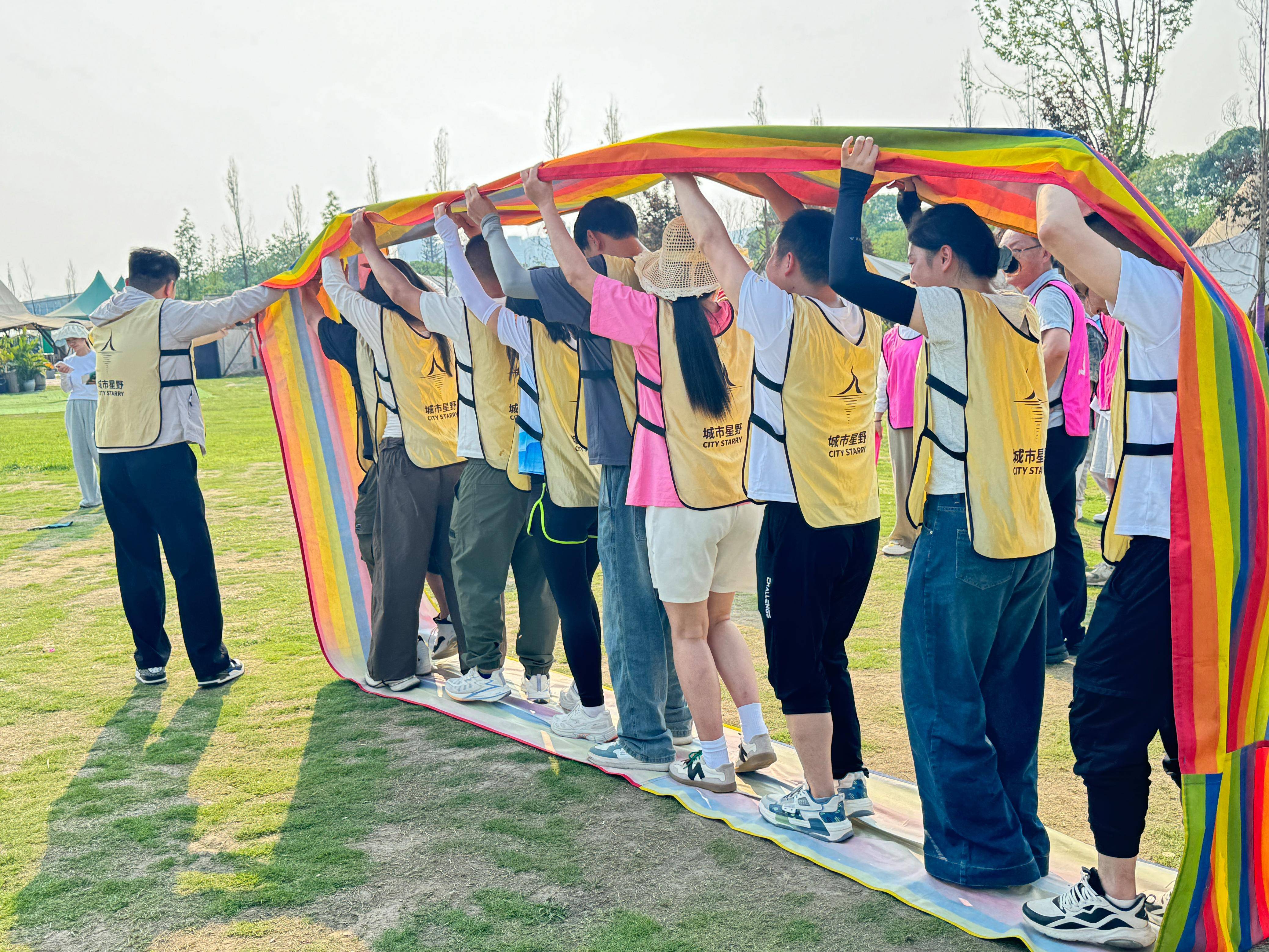 热血pk,烟花秀,这个夏天我们玩嗨了