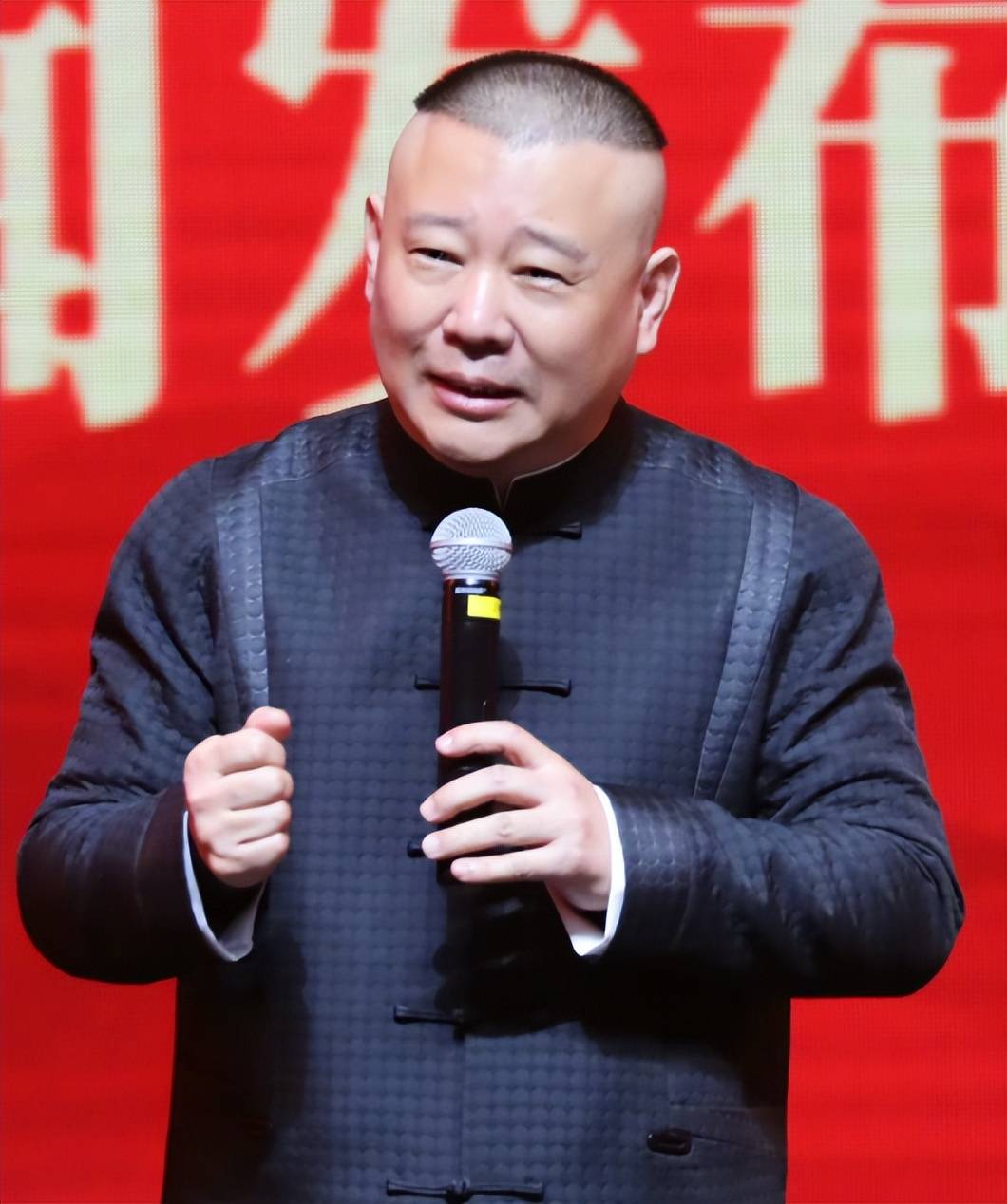 郭德纲南非央视采访全程曝光后,才终于明白,岳云鹏为何屡遭质疑