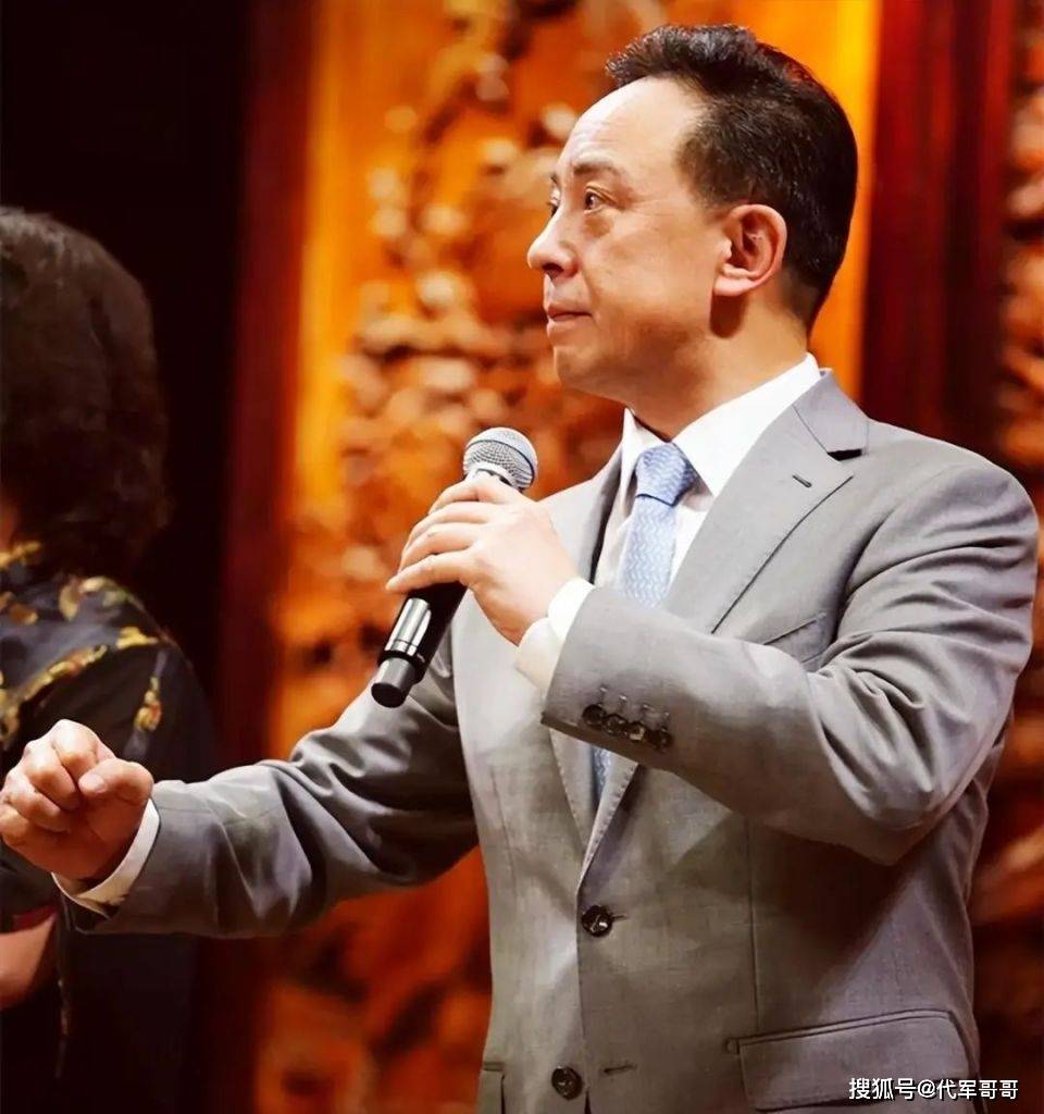 形容人风光无限是什么意思_风光无限的人_