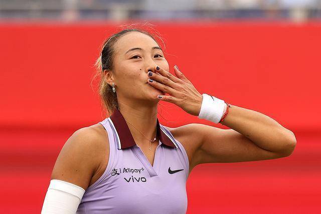 2025年WTA500伦敦站：玛利亚黑马夺冠，郑钦文1号种子出战