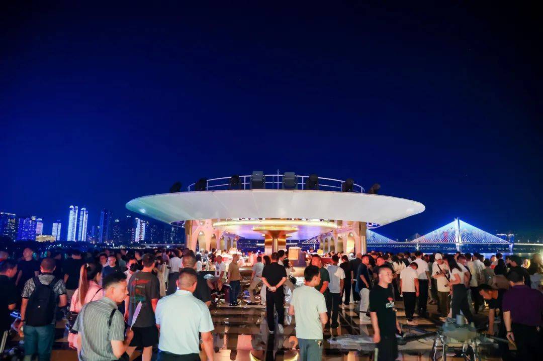 当东方文化邂逅现代精酿，库姆巴特焕新发布