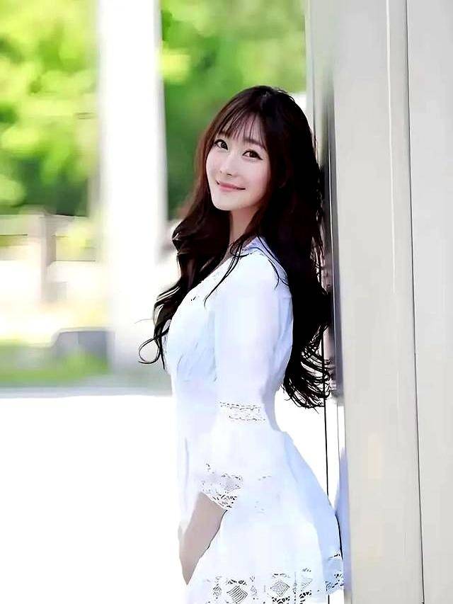 车模女神,跨界女王,崔瑟琪这身材颜值,太顶了