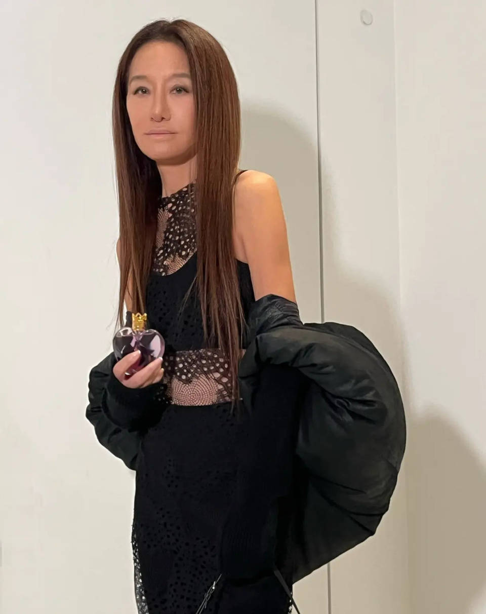 76岁婚纱女王王薇薇拒谈退休坚守工作与麦当劳夜皇后永不凋谢