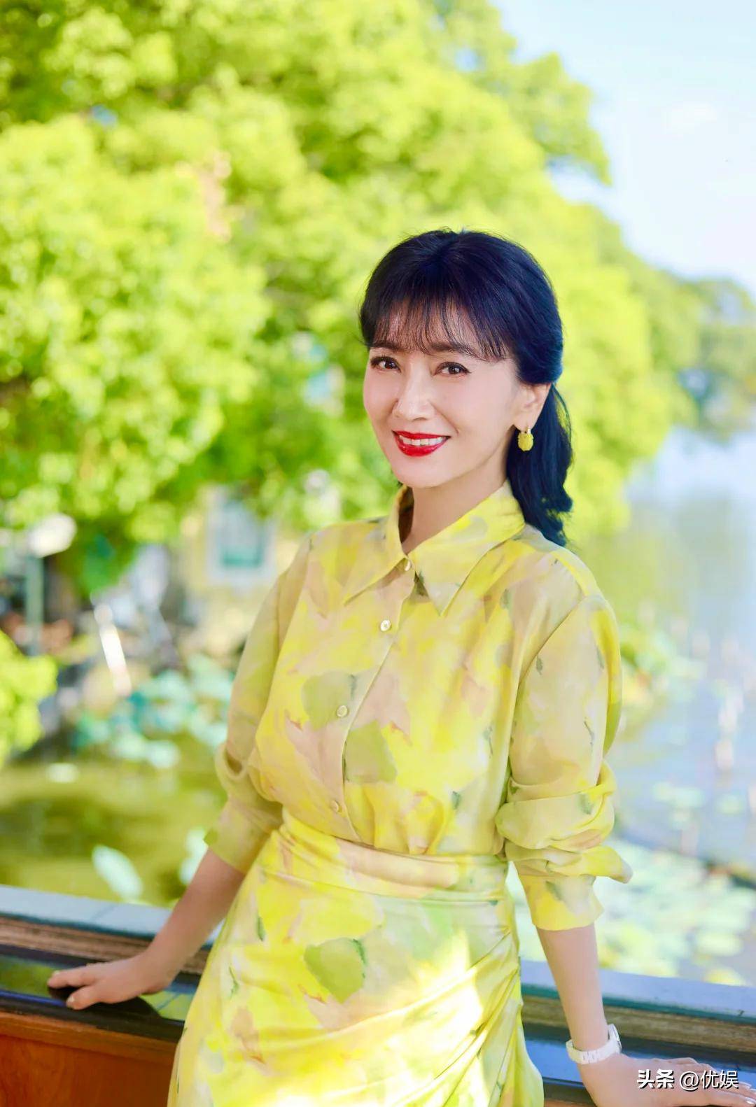 反映出真实的衰老状态也折射出大众对美的多元理解毕竟美从来都不是