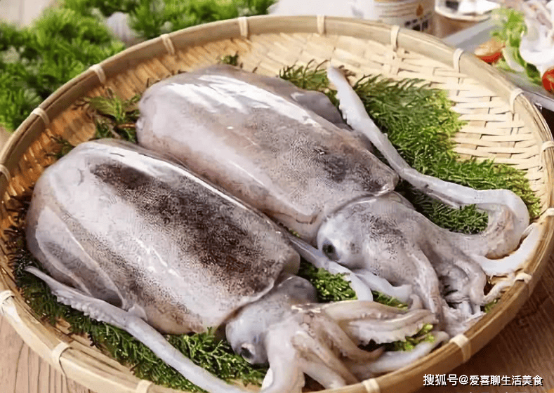 茄子吃吃有什么好处_茄子吃了对身体好不好_