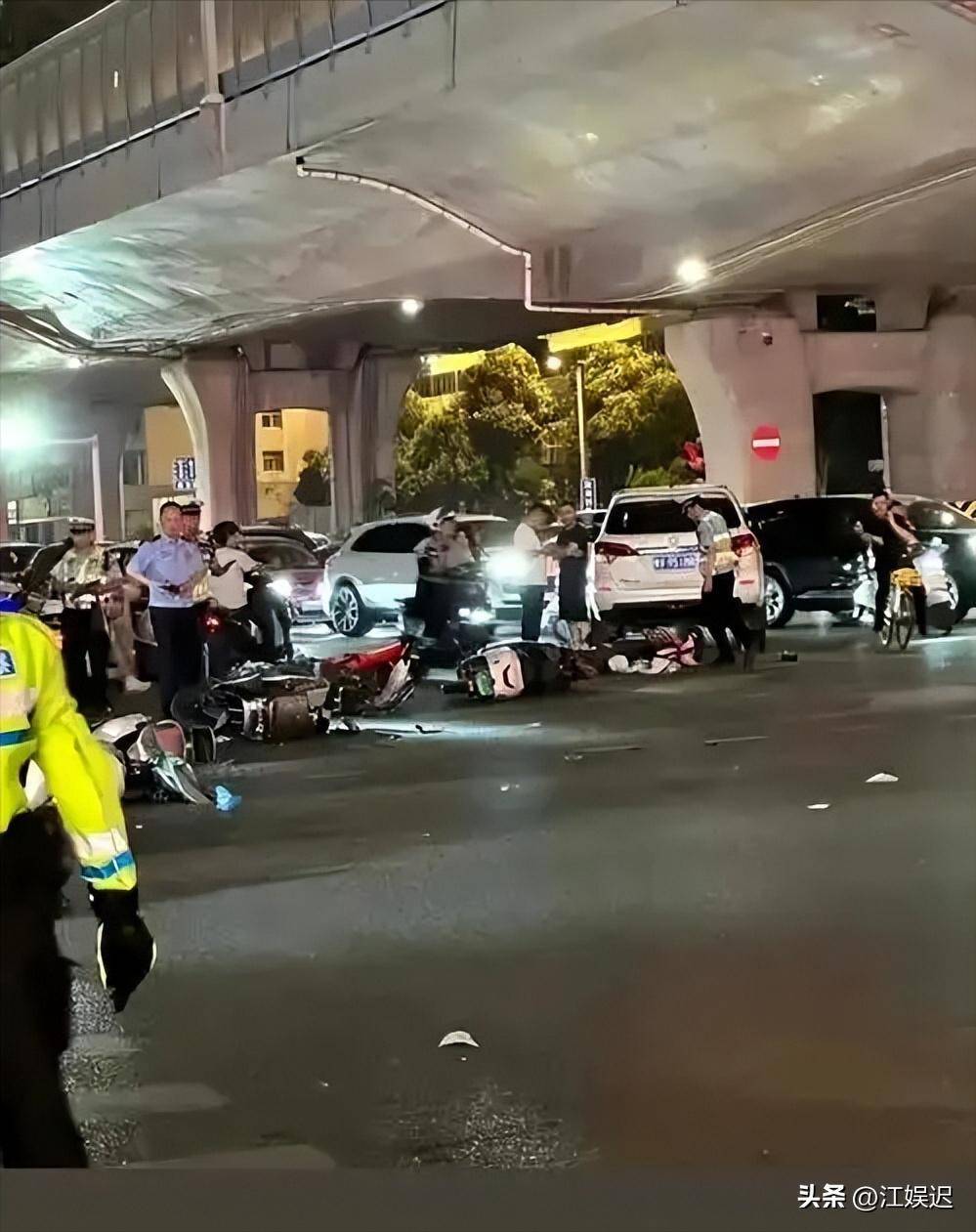 00后女子醉驾撞死一家三口后续:时隔一年仍未判刑,逝者母亲发声