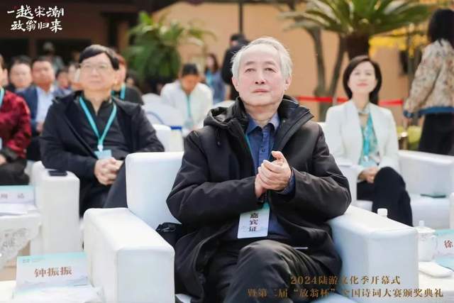钟振振教授答疑信箱（445）__钟振振教授答疑信箱（445）