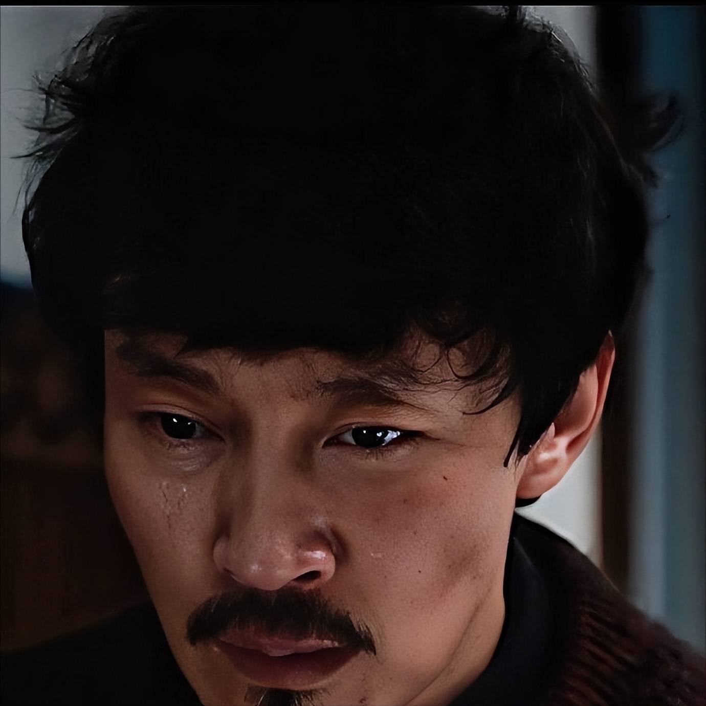 里的郭嘉,还是《建军大业》中的蒋介石,曹磊的表演都