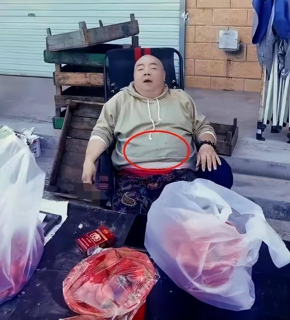 过气明星有多惨:农村走穴,穷到只剩100万,摆摊还债,体面呢?