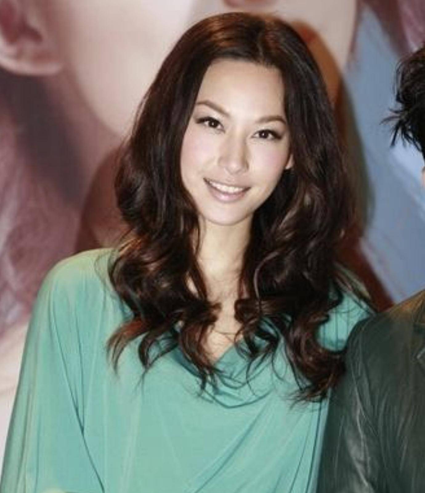 徐子珊 退圈 复出经历_徐子珊 事业发展 演技经历_徐子珊 黄宗泽mv