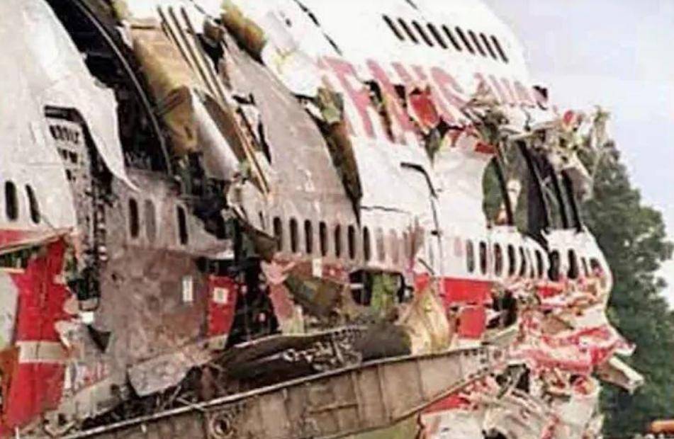 航空史第5大空难,飞机万米高空离奇消失,329人魂断大西洋