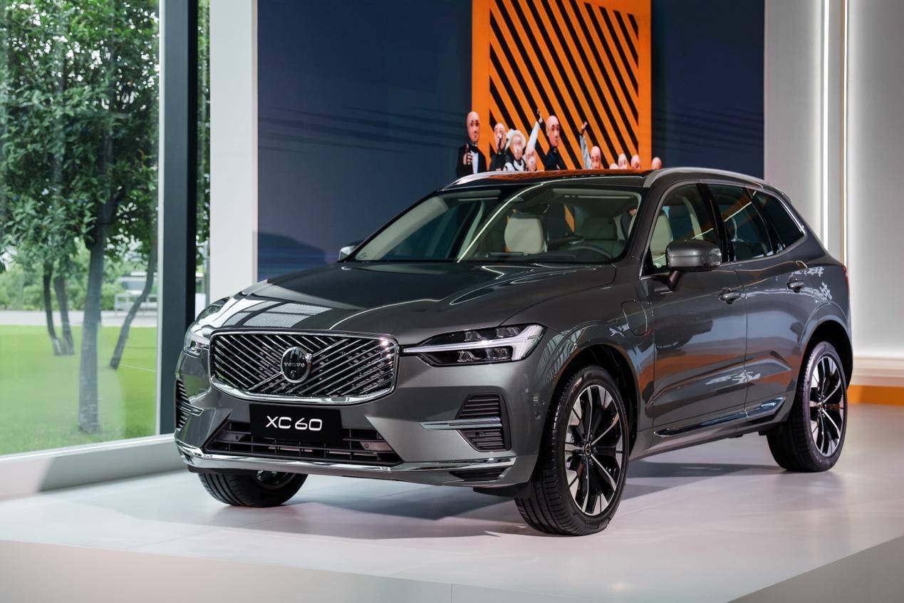 沃尔沃全新XC60上市：升级智能座舱，换代降价搏市场