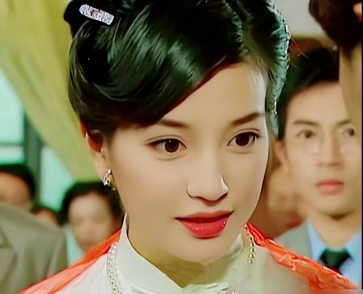 原创情深深雨蒙蒙依萍跳河真的是因为失恋难过吗她就这么不理智