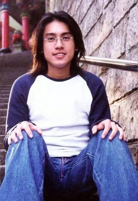 46岁朱孝天盛赞大陆美食,透露收入现状,坦言与f4成员无交情