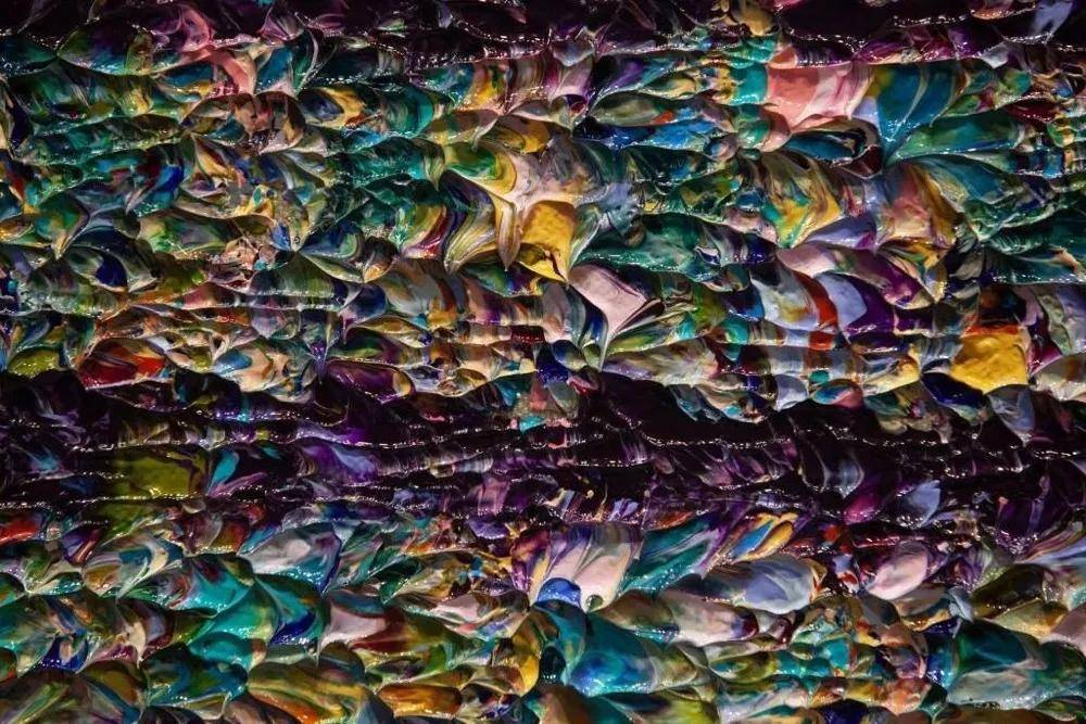 曾梵志.当代著名油画家｜在画布上探索灵魂的艺术人生插图17中国题字网