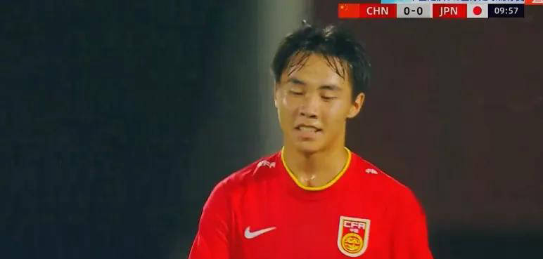U16国足上半场0比1落后！帅惟浩、万项错失良机，邝兆镭未威胁