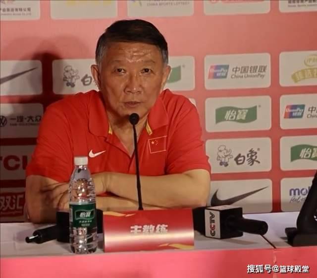 中国女篮长沙热身赛力克澳大利亚，宫鲁鸣谈新老交替与亚洲杯展望