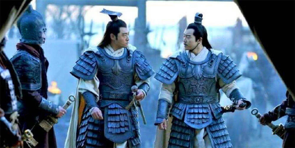 孙策杀了他的"父亲",他却不得不选择辅佐孙权