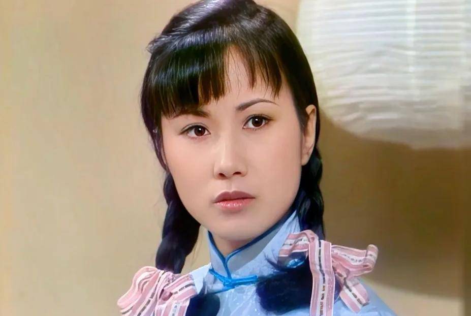 两度患癌无儿无女,港圈"大姐大"汪明荃,78岁还在演唱会捞金?