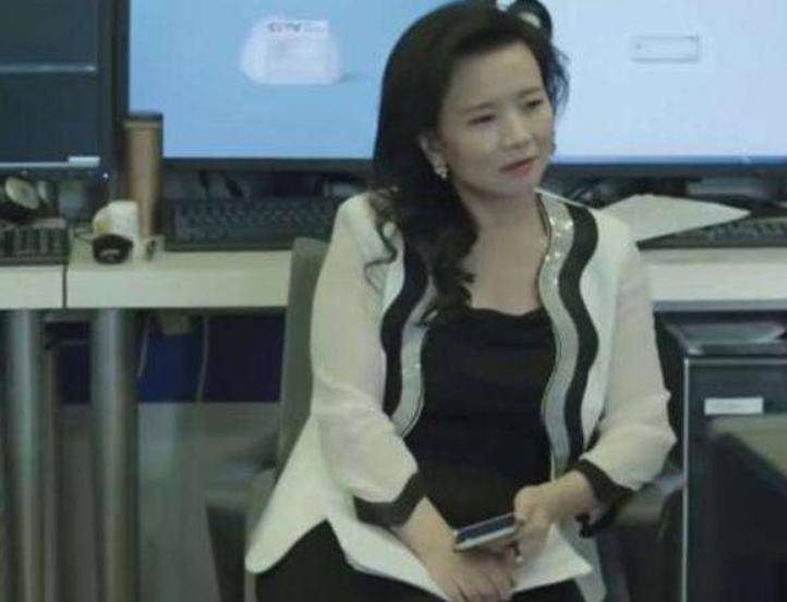 央视间谍主持人女成蕾口误视频的简单介绍
